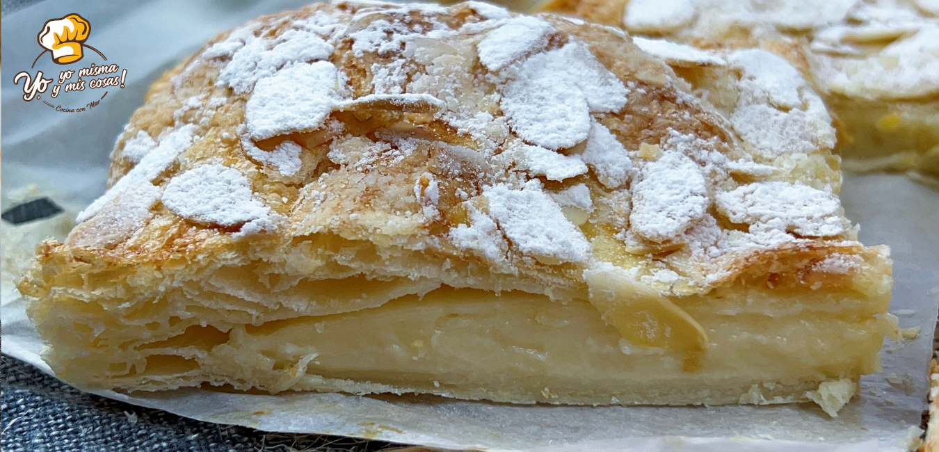 torta de hojaldre con almendras y crema