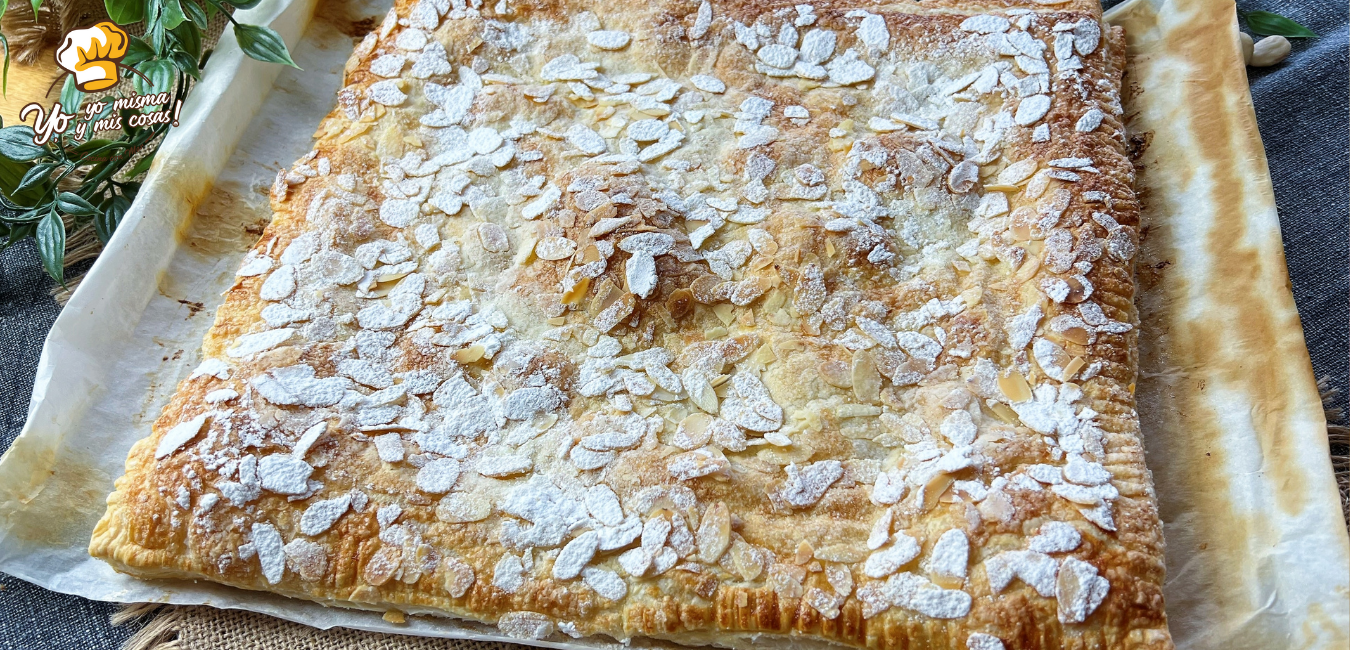 torta de hojaldre con almendras y crema