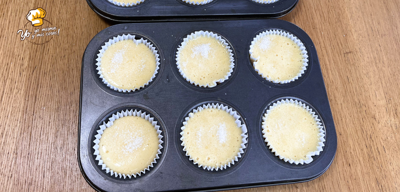 magdalenas caseras con jugo de naranjas