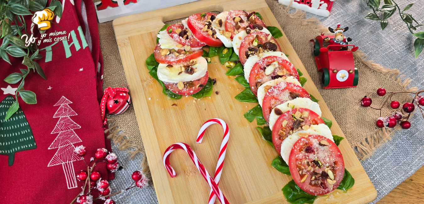 Ensalada en Forma de Bastón Navideño