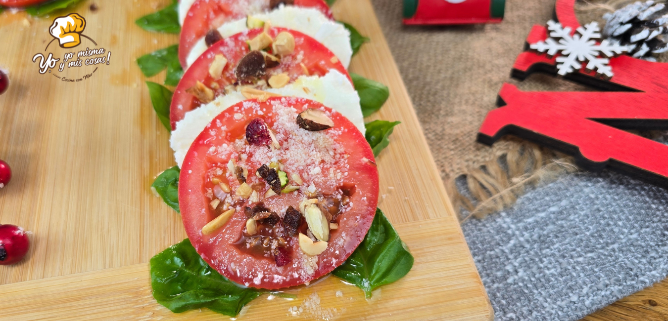 Ensalada en Forma de Bastón Navideño