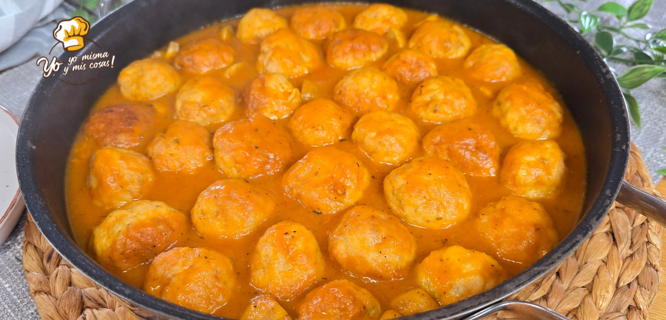 albóndigas de pollo en salsa